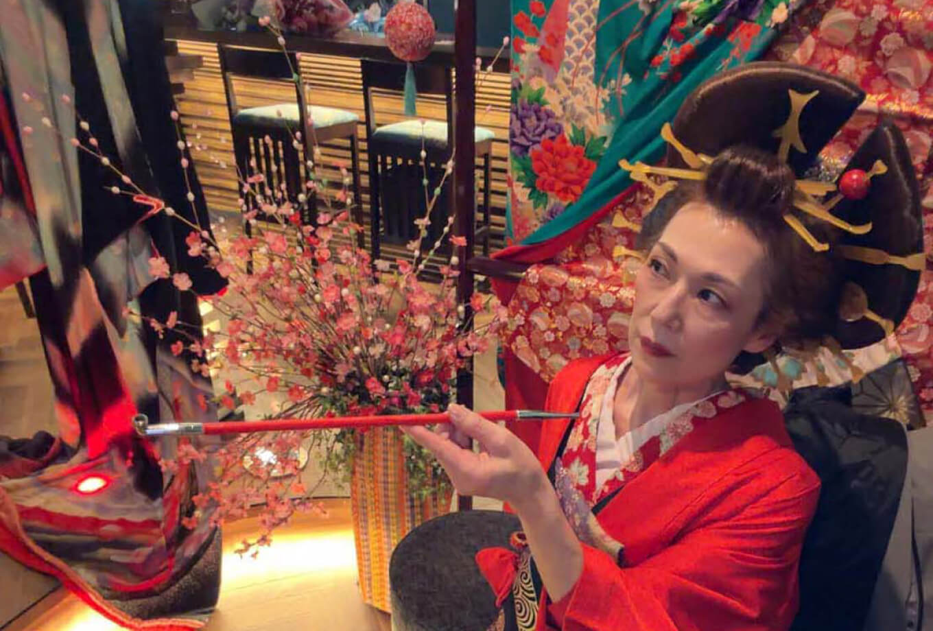 つくば市研究学園から徒歩2分の新感覚ニューハーフバー「とんちんかん 離れ」